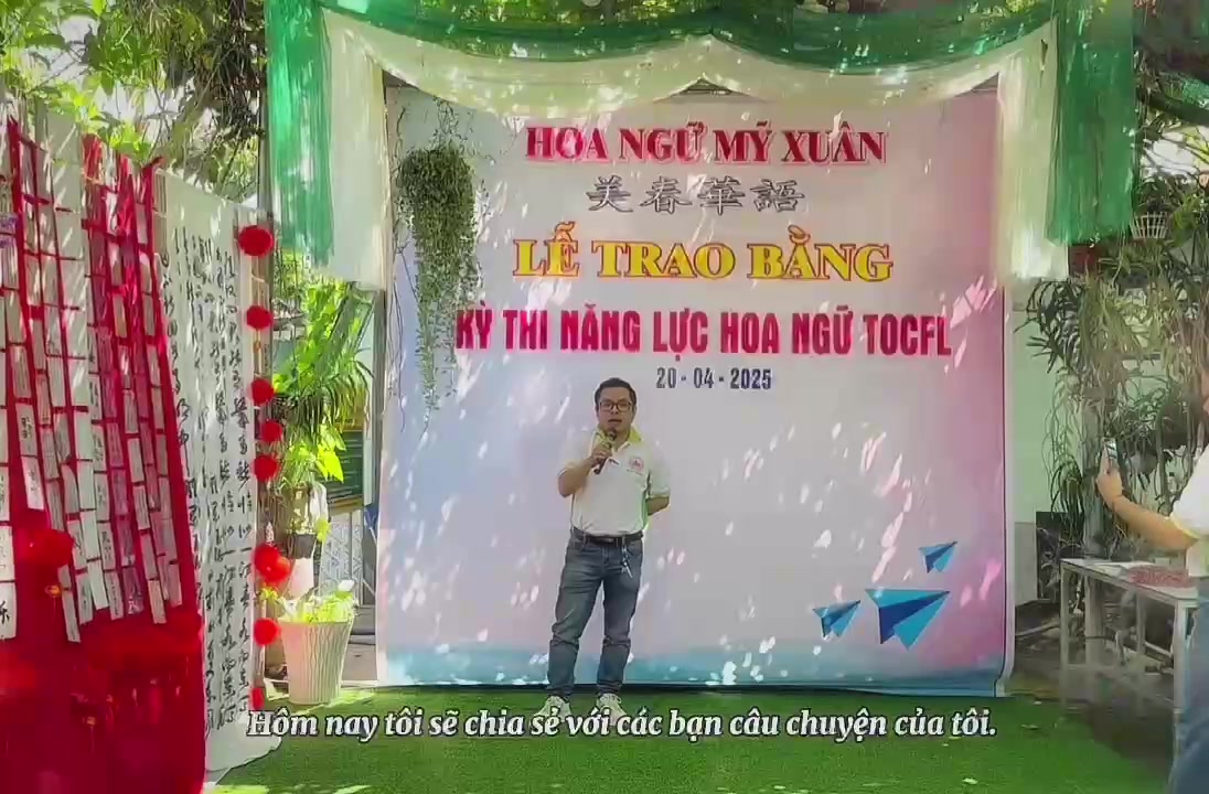 Học viên Hoàng Đăng Khoa phát biểu tại chương trình Hoa Ngữ Mỹ Xuân